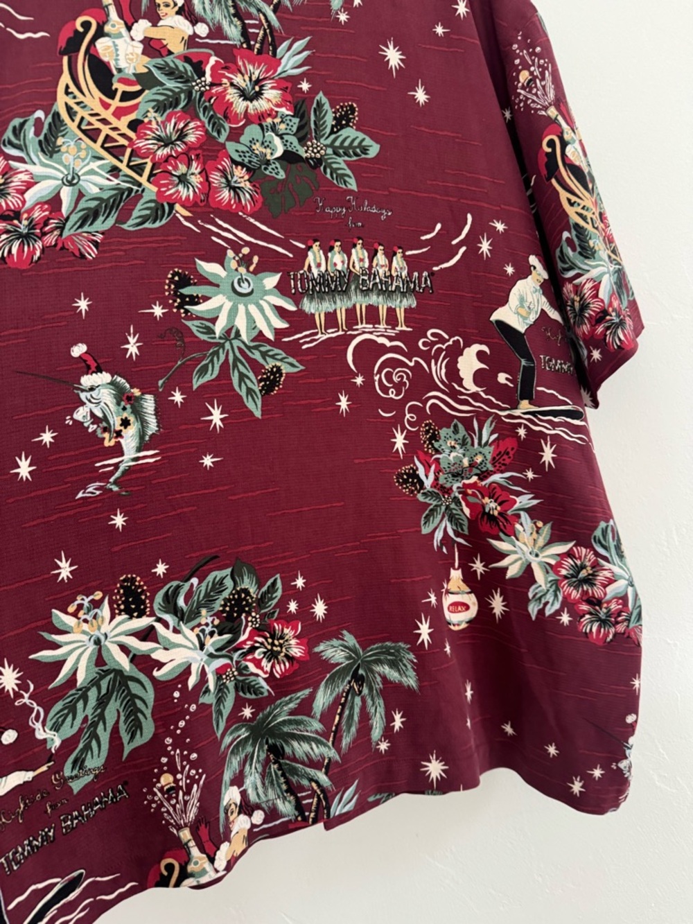 Tommy Bahama Merry Kitschmas Camp Shirt Original Fit Short Sleeve 100% Silk Xmas - Picture 8 of 12